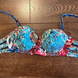Maaji tropical swim suit bikini top - M